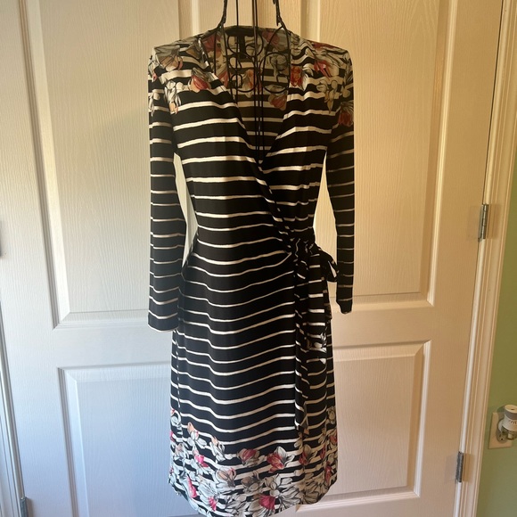 BCBGMaxazria Adele Wrap Dress Size zzz - Picture 5 of 5